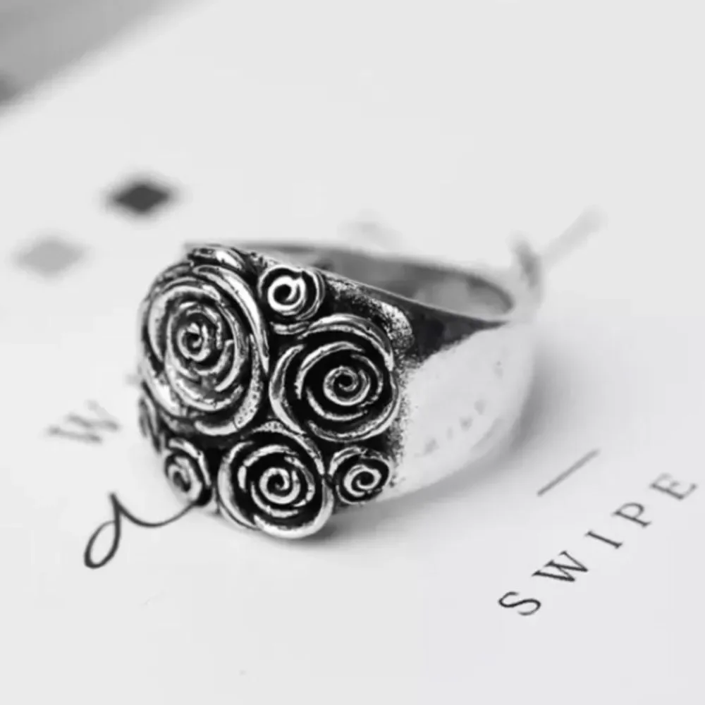 Bridal Rose Ring​​